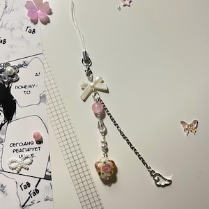 pink sawako inspired phone charms with bows | kimi ni todoke aesthetic