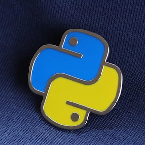 以下が含まれることがあります： Pythonプログラミング言語のロゴの形をした黄色と青のエナメルピンです。