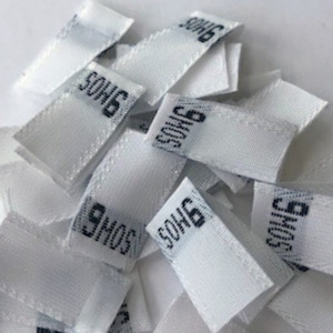 Gewebte Größenetiketten - 9 Monate - Set von 30 Etiketten