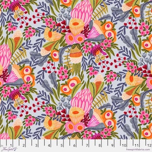 Wild Blooms Silver - Paradise Blooms - Kirsten Katz - Freespirit Fabrics - 100% Quilters Bomull PWKI003-SILVER