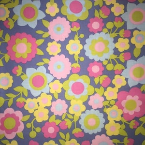 Moda Hullabaloo Urban Chiks Chicks 32400 21 100% Quilters Cotton