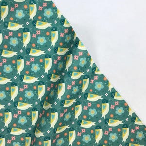 Mirrored Birds - Hedgegrow - Bee Brown - Dashwood Studio - Quilters Cotton - HEDG1840