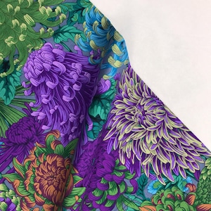 Hokusai&#39;s Mums Green - Philip Jacobs - Kaffe Fassett Collective - PWPJ107 - 100% Quilters Cotton