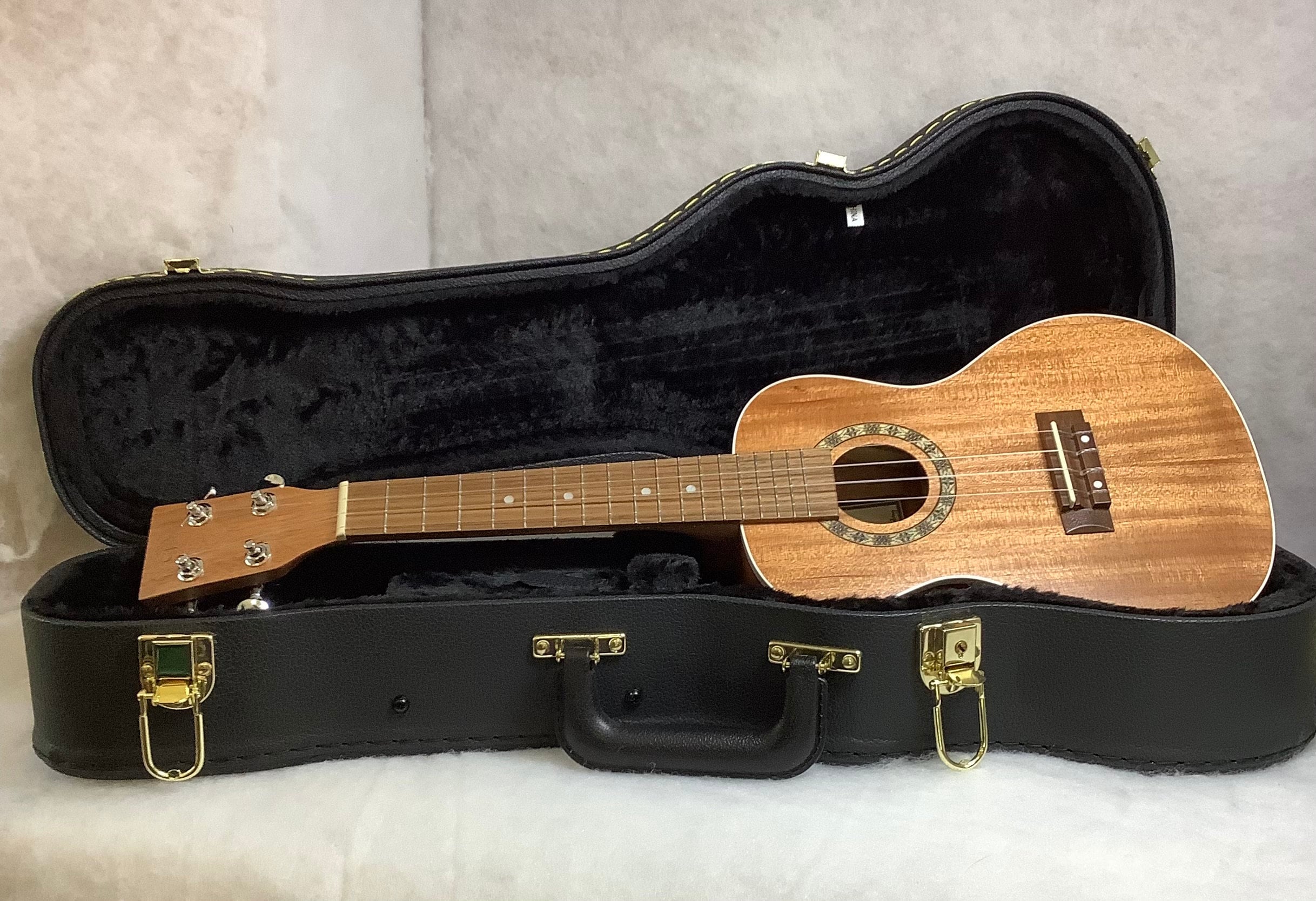Custom Built and finished in Maine.  Mahogany Concert Ukulele