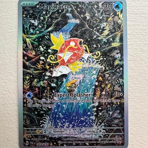 Ilustração de Magikarp, carta rara de Pokémon PROXY de Paldea Evoluído