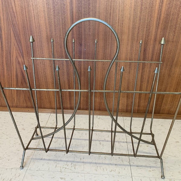 Mid Century Modern Gold Metal Magazine Rack - 1960's Arrow Points