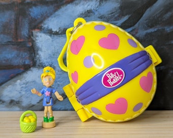 Vintage Polly Pocket Easter Egg Treats Keychain Compact Complete 2001 Mattel 90s - 00s Miniatures figures orignial Collectable Retro Toys