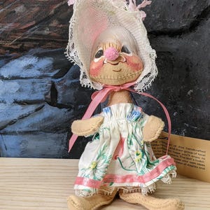 Annalee Spring Easter Bunny Dapper Rabbit Boy Doll Purple Suit Winking Meredith NH 1990 8” tall with tags code #0610