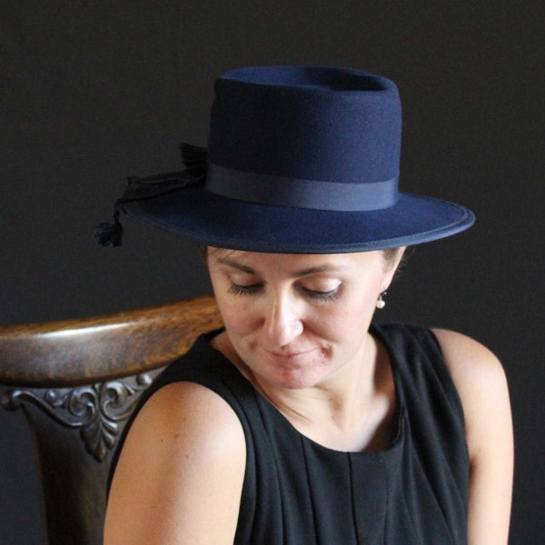 Vintage Henry Pollak Ritz Wool Hat in Navy Blue - Brimmed Hat - Halloween Costume - Tea Party - Wedding - Cocktail Hat - Dress Up