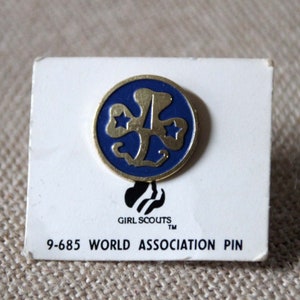 Mädchen Scout World Association Pin 9-685 - Uniform Pin - Sammlerstück - Mädchen Scouts von Amerika - Button - Pin - Abzeichen - Scout Uniform