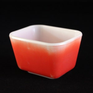 Pyrex Primary Small Red Refrigerator Dish 501-B - Solid Color - Corning Ware - Pyrex Collectible - 12 Oz / 350 ml - Pyrex Fridgies