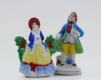 Vintage Colonial Couple Figurine Set
