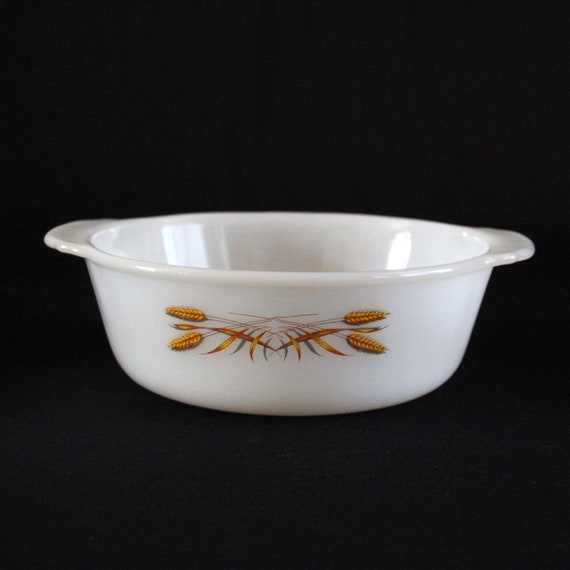 Fire King Wheat Round Casserole Dish - Anchor Hocking Ovenproof