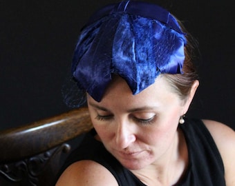 Vintage Royal Blue Fascinator Hat with Veil - Halloween Costume - Cocktail Hat - Dress Up