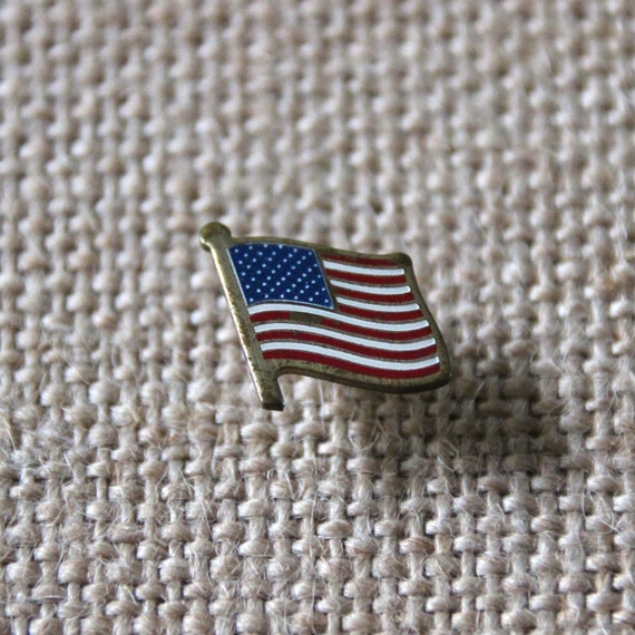 American Flag Pin - Vintage Novelty Pin - Lapel P… - image 5