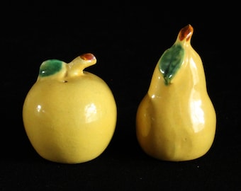 Apple and Pear Salt and Pepper Shakers - Vintage Salt and Pepper Shaker Set - Fruit - Food - Ceramic - Yellow