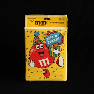 Vintage M&Ms Party Invitations di Hallmark Cards Inc - "It's A Party!" - Set di 7 - M and M's Candy - Mars Inc. 1988 - Birthday Party Invite