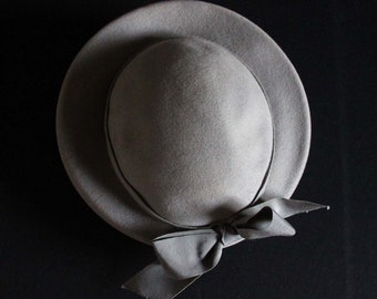 Vintage Merrimac Merfelt Doeskin Wool Felt Hat in Grey - Halloween Costume - Tea Party - Wedding - Cocktail Hat - Dress Up