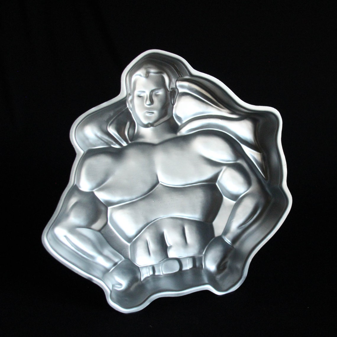 Wilton Super Hero Cake Pan Set in Original Box - Batman & Superman ...