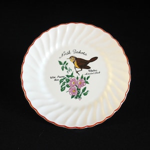 Vintage North Dakota Collectible Souvenir Plate - Decorative Plate - Travel Souvenir - Wild Prairie Rose - Western Meadow Lark