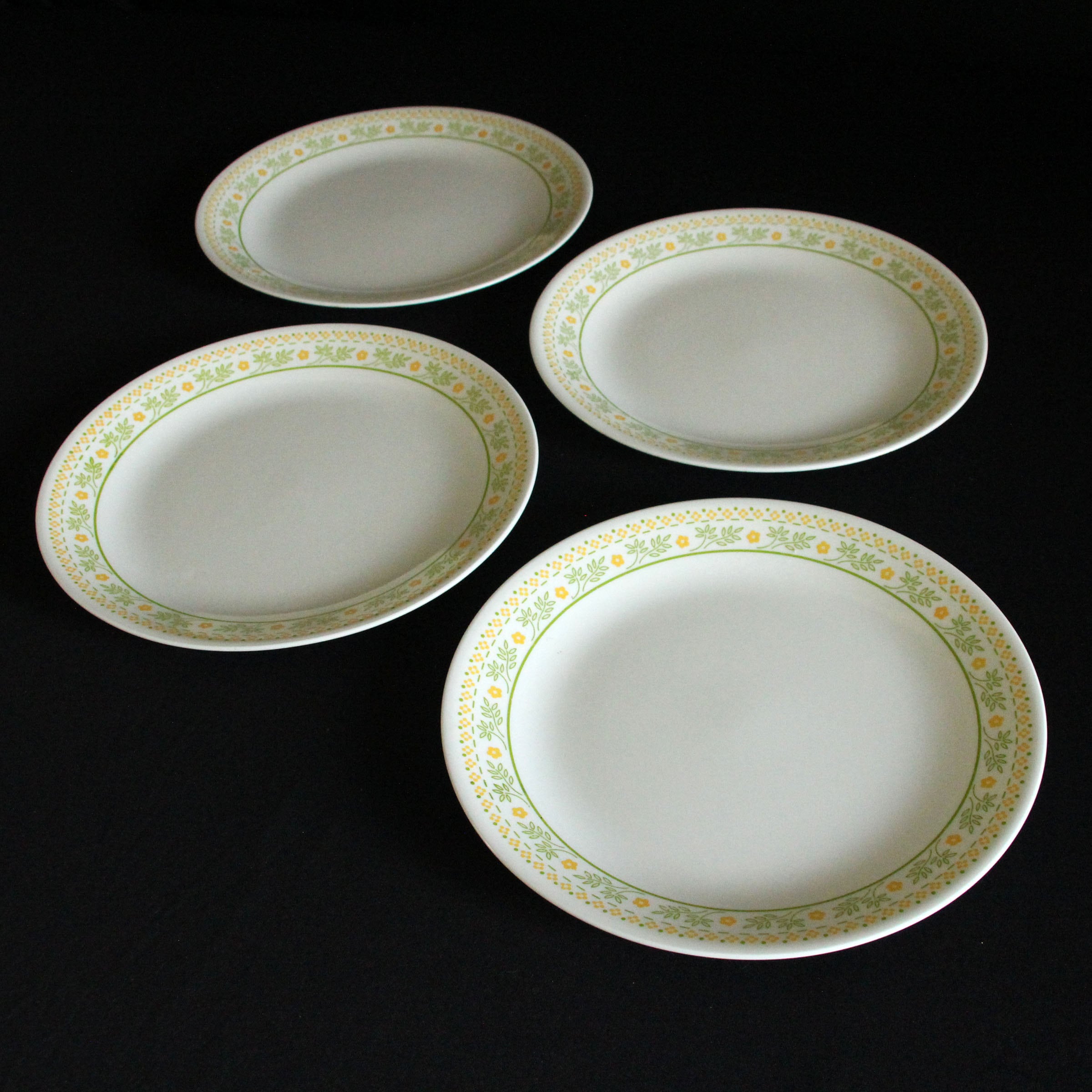 FAIENCERIE DE CHAROLLES MORIN 皿3枚セットクリーム Corelle Sunshine Luncheon Plates - White With Yellow and Green