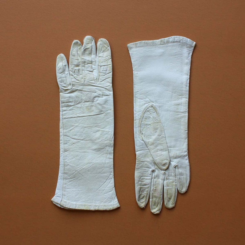 Vintage Lanolav Leather Gloves in Cream Size 6.5 image 2