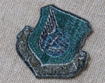 【本物】アメリカ空軍 嘉手納基地 PACAF 刺繍 パッチ ○米空軍 嘉手納基地 67FS ショルダーパッチ - メルカリ