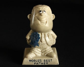 R&W Berries "World's Best Father" Collectible Figurine - Sillisculpts Resin Statue - 1970 - Kitsch Gift - Father's Day - Funny Trophy - Dad