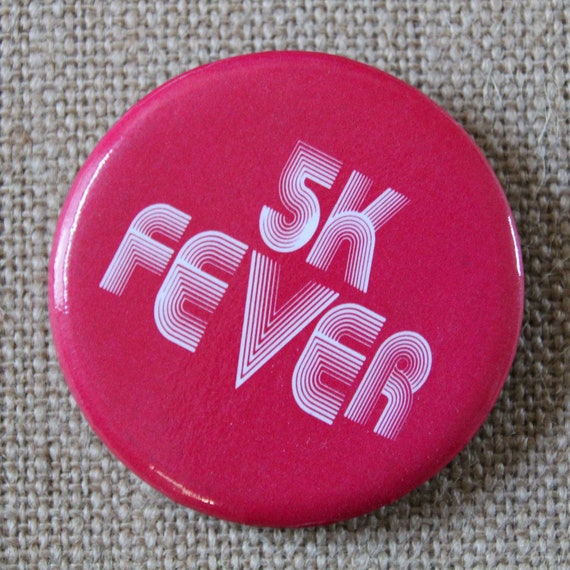 5K Fever - Vintage Button - Vintage Novelty Pin -… - image 4