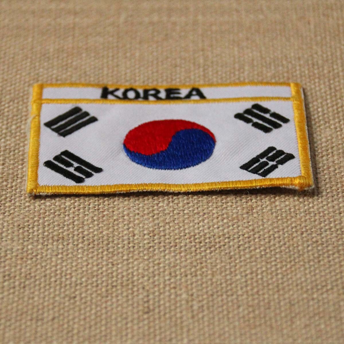 バッジ　韓国　国旗　KOREA 楽天市場】〈缶バッジ〉大韓民国国旗 Sサイズ 直径32mm (ソウル