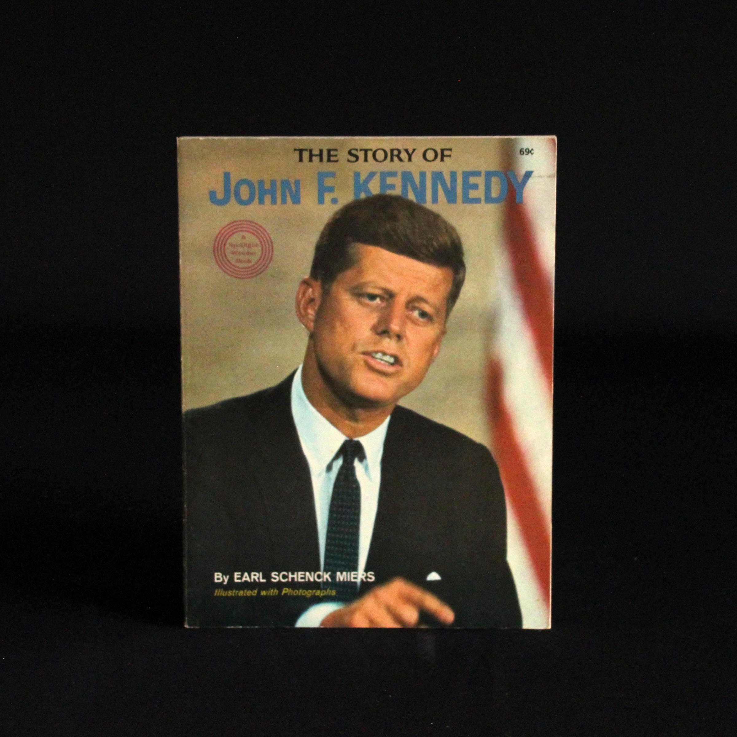 洋書 THE STORY OF JOHN F. KENNEDY The Story of John F. Kennedy: Earl Schenck MIERS: Amazon.com