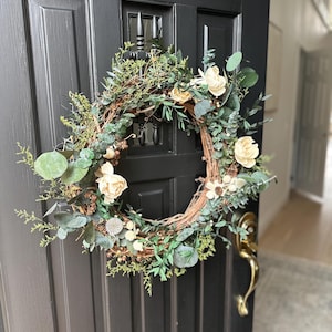Krans met gedroogde eucalyptusbloemen echt