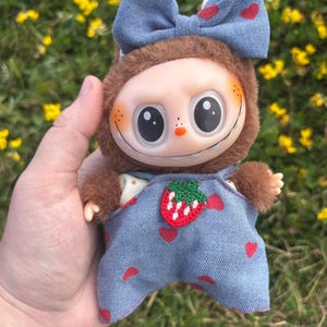 Strawberry Overalls Alleen kleding Labubu