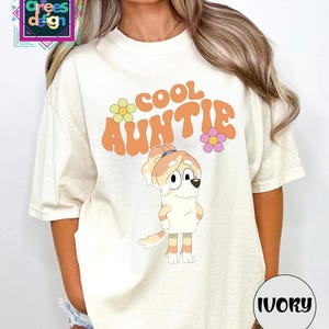 Comfort Color Blue Dog Aunt Shirt Cool Aunt Shirt blue dog Tee Gift for Auntie Funny Aunt Shirt Blue Dog Family Shirt Family matching tee