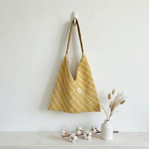 Bolso de mano origami de algodón, bolso de hombro minimalista con forma triangular, bolso de compras a rayas, bolso de libros estético, regalo ecológico para ella