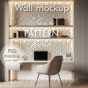 Puede incluir: Un escritorio blanco con un portátil, una silla y estantes con libros. La pared detrás del escritorio tiene un papel tapiz con un patrón geométrico con el texto "Your PATTERN here".