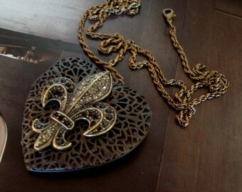 Large Heart Necklace, Victorian Style Locket, FLEUR DE LIS, Large Metal Lace Heart, Great For Personal Keepsakes Treasure Or Perfume Scent