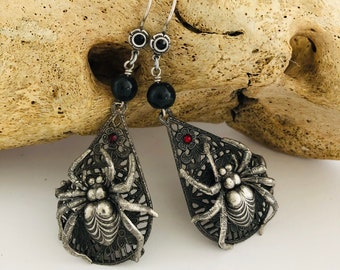 Gothic, Silver Ox Garden Floral Spider Earrings, Black Faceted Glass Bead