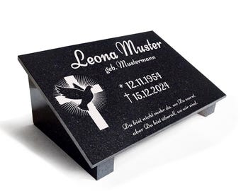 Urnengrabstein Grabstein Granit mit Gravur mit und ohne Stützen Grabschmuck Grabplatte Inschrift Liegestein F15