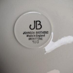 Johnson Brothers Rose Chintz Assiette à pain et beurre Rose Chintz