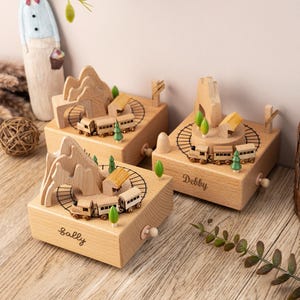 Caja de música de tren de madera, caja de música grabada personalizada, caja de música de cumpleaños para niño, caja de música de regalo para niños, regalo de baby shower