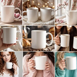 Peut inclure: Une collection de tasses en c&eacute;ramique blanche avec des poign&eacute;es. Les tasses sont dispos&eacute;es dans diff&eacute;rents contextes, notamment une table avec une nappe florale, une table avec un jet&eacute; en tricot et une table avec une surface en bois. Certaines tasses sont vides, tandis que d'autres sont remplies d'un liquide sombre.