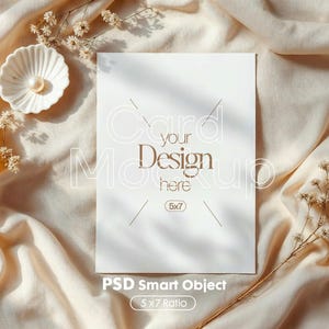 5x7 Karten Mockup PSD Vorlage, minimalistisches weißes Briefpapier Mockup für Hochzeit, Babyparty & Einladungskarten, bearbeitbares Smart Objekt