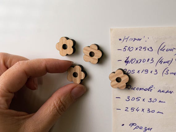 Wooden Flower Fridge Magnets, mini neodymium magnets, fridge magnets, real wood, wooden magnets, pin board, decoration, gift, strong magnets