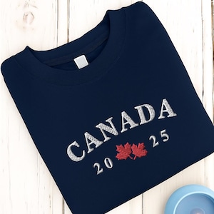 Ahornblatt besticktes Sweatshirt, Kanada Nationalsymbol Pullover, kanadischer Stolz Rundhalsausschnitt, minimalistisches Natur Geschenk, gemütlicher Herbst Pullover