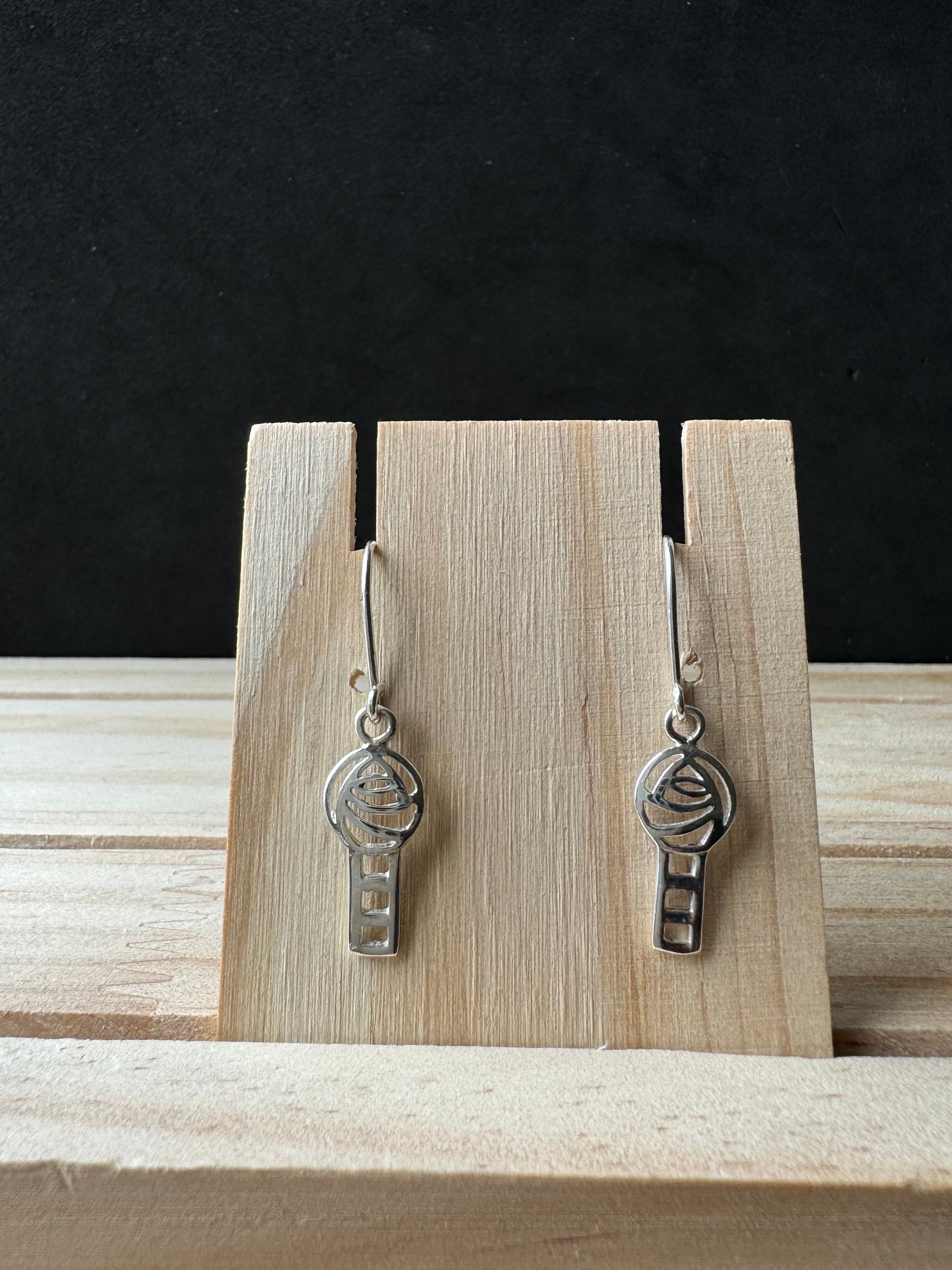 Orecchini A Cerchio Canna Quadra In Oro Giallo 18k. | GV