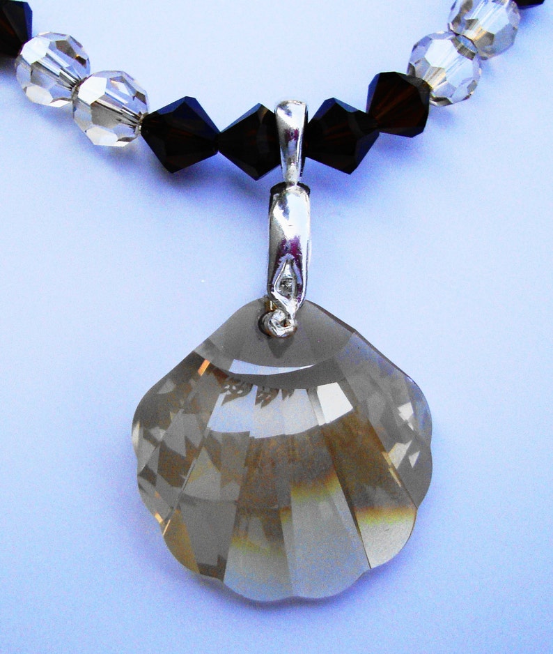 18 Swarovski Crystal Clam Shell and Sterling Silver Necklace Golden ...