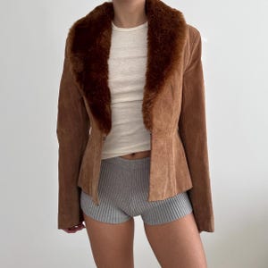 Vintage brun mockajacka i skinn med fuskpälskant och krage / Storlek M bild 7