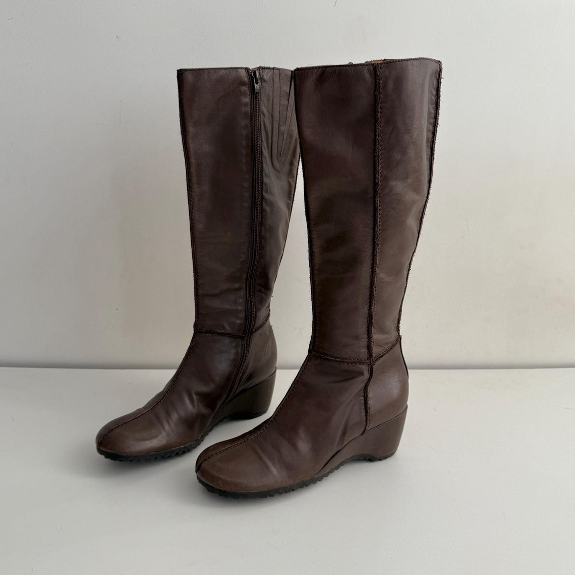 Vintage Brown Real Leather Wedge Rounded Toe Knee High Boots / Size eu 37, foto 2 di 5