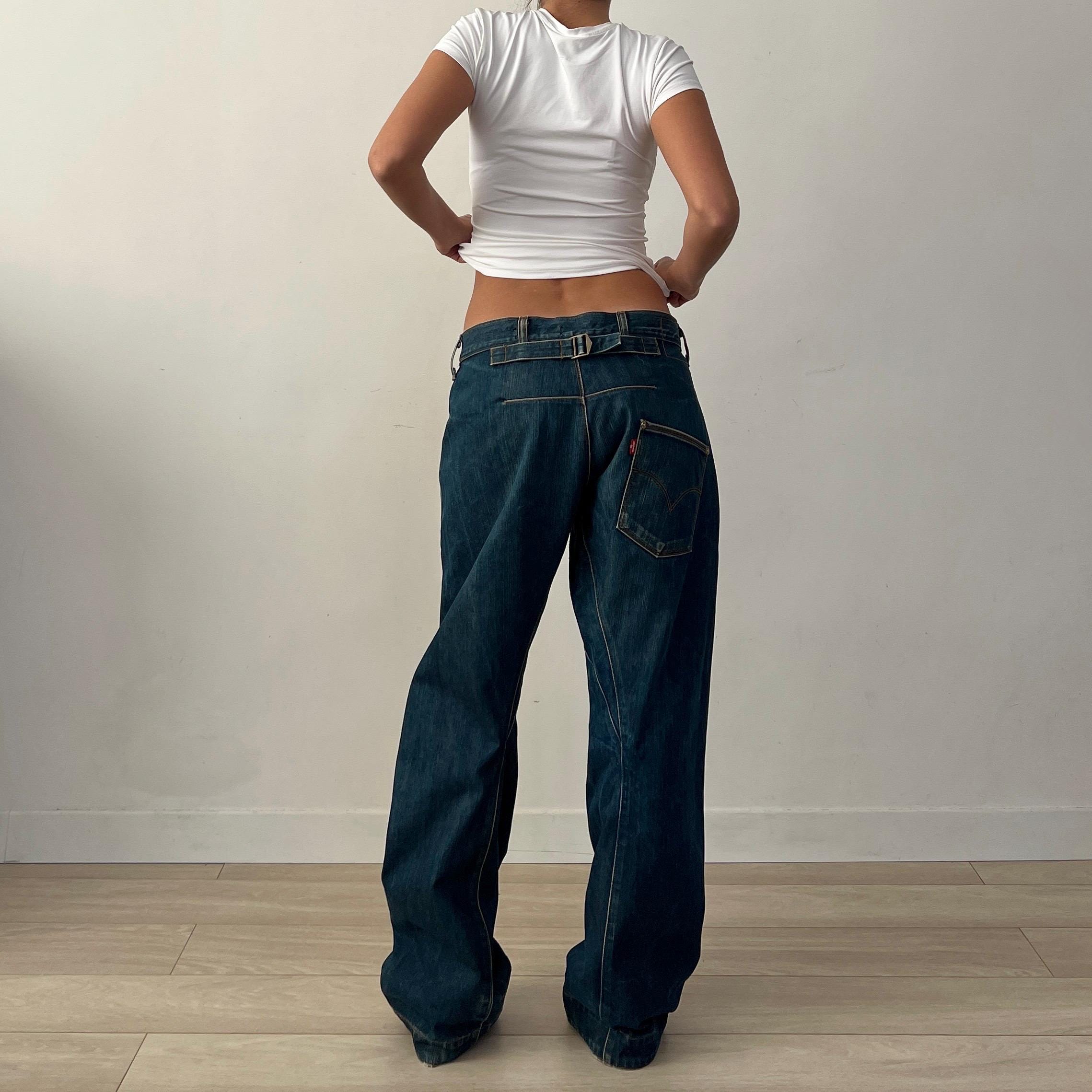 Jeans Femme Levi's Engineered 570 Baggy Taper - Taille W26 L30 - Bleu - Neuf Avec Étiquettes